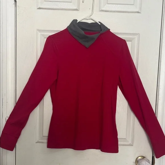 Athleta Crimson and Charcoal Women's Hoodie - Picture 5 of 6